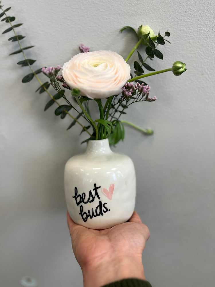 Best Buds bud vase arrangements
